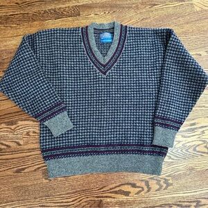VTG Pendleton Country Traditionals virgin wool‎ v-neck sweater size XL